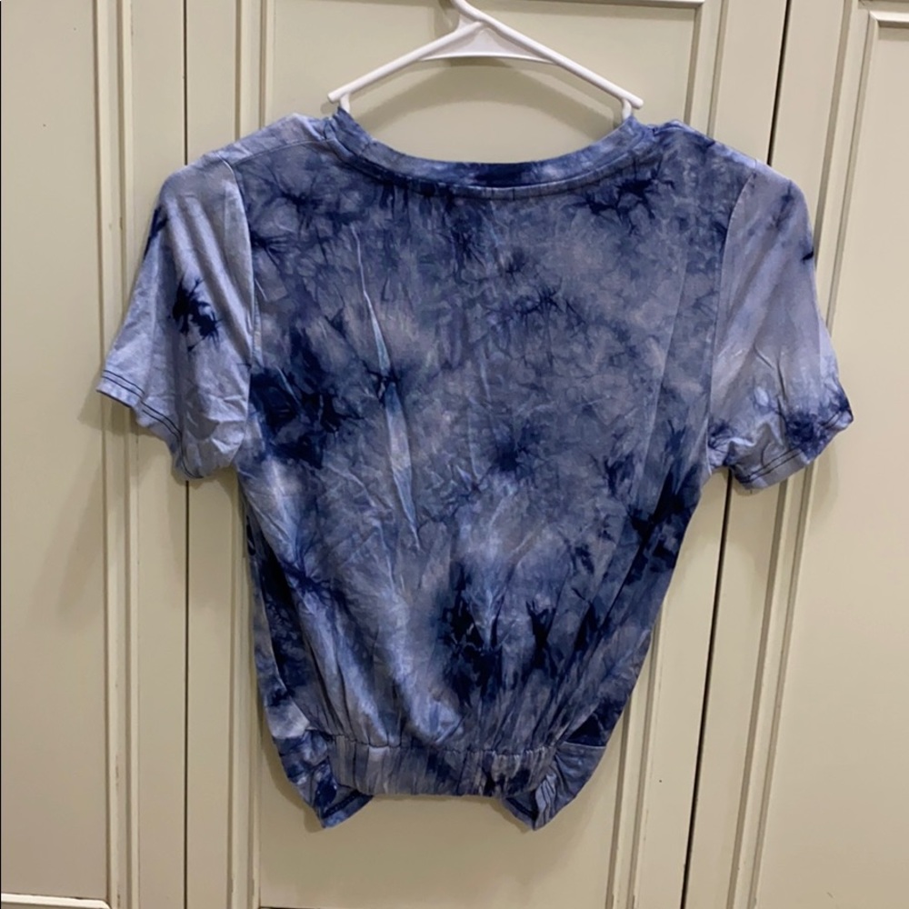 Crop-top - Picture 2 of 2